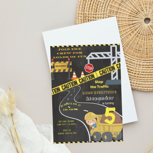 Tarjeta de invitación de cumpleaños de construcció (Subido por el creador)