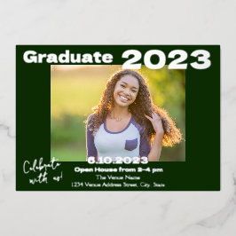 Tarjeta de invitación de graduación con foto verde