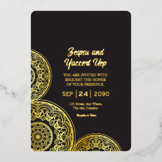Tarjeta de invitación de lujo negra y dorada con h