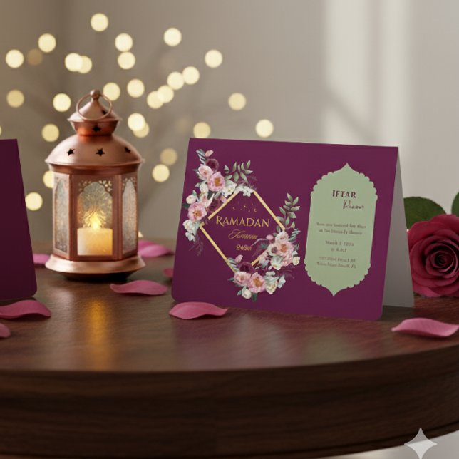 Tarjeta de invitación floral doblada Ramadan Karee (Subido por el creador)