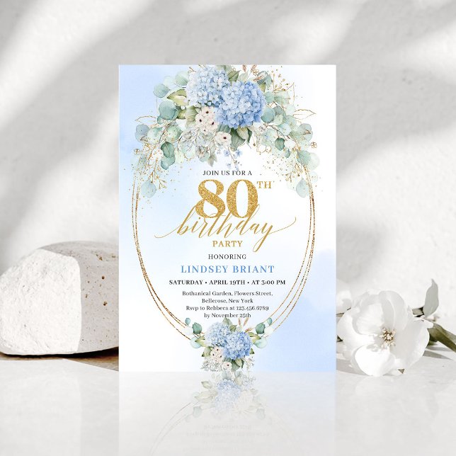 Tarjeta de Invitación Sofisticada de Floral Azul p (Sophisticated Blue Floral 80th Birthday Invitation)