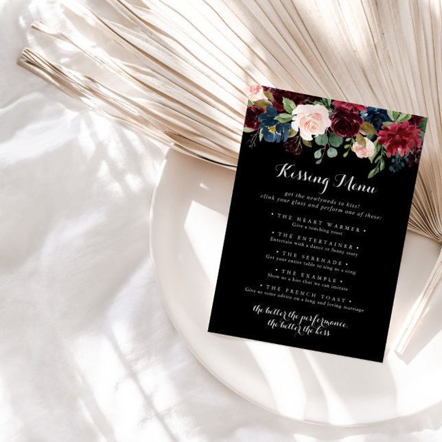 Tarjeta de juego Rustic Black Boda Kissing Menu (Subido por el creador)