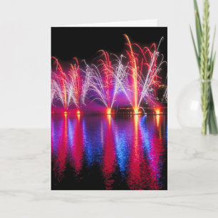 Tarjeta de los fuegos artificiales del Día de la