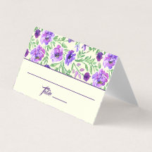 Tarjeta de lugar de boda floral púrpura y verde