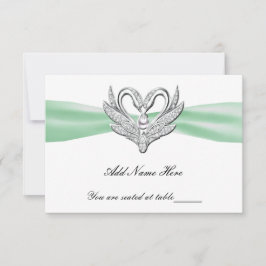 Tarjeta de lugar de cisnes de plata con cinta verd