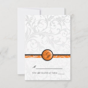 Tarjeta de lugar de tienda de campaña con monogram