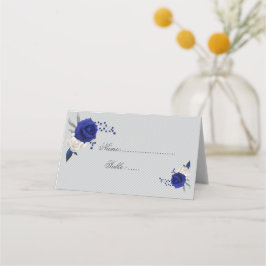 tarjeta de lugar gris de flores blancas azules rea