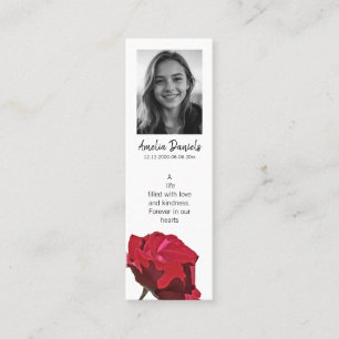 Tarjeta de marcador de funeral de rosa roja miniat