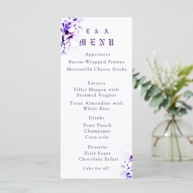 Tarjeta de menú Boda católica con violetas elegant (Anverso de pie)