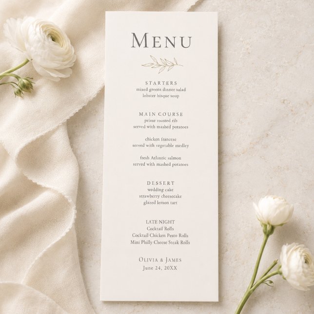 Tarjeta de menú de boda botánico en marfil y oro a (Ivory & Antique Gold Botanical Wedding Menu Card on an elegant marble table with white flowers)