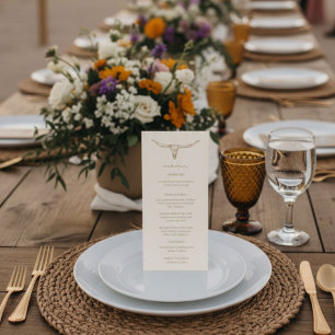 Tarjeta de menú de boda con cráneo de vaca boho de