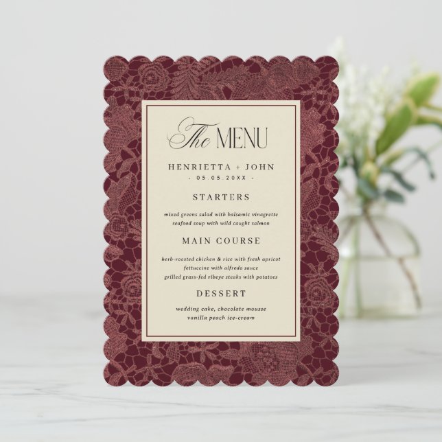 Tarjeta de menú de boda de encaje borgoña con bord (Anverso de pie)