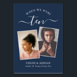 Tarjeta De Mesa A través de los años, una foto Boda de la tabla mo<br><div class="desc">Recuerde y diviértase con los números de la mesa de recepción de su boda. Estos sencillos y elegantes números de la mesa le dan la opción de incluir una fotografía de la novia y del novio a la misma edad que el número de la mesa, el nombre o apellidos de...</div>