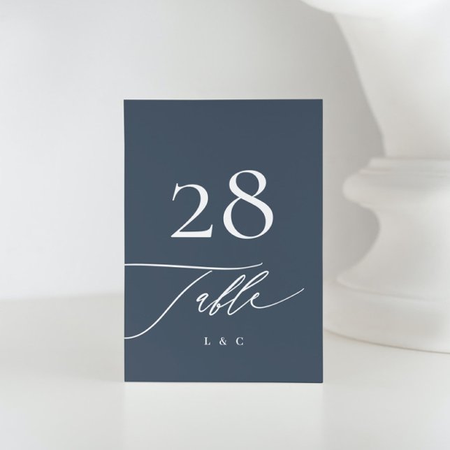 Tarjeta De Mesa Blanco sobre azul marino | Caligrafía Boda moderno (Subido por el creador)