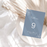 Tarjeta De Mesa Boda azul turbio mínimo formal<br><div class="desc">Este boda azul polvoriento,  mínimo y formal,  es perfecto para un boda rústico. El diseño se caracteriza por las hierbas acuáticas silvestres en un fondo azul polvoriento.</div>