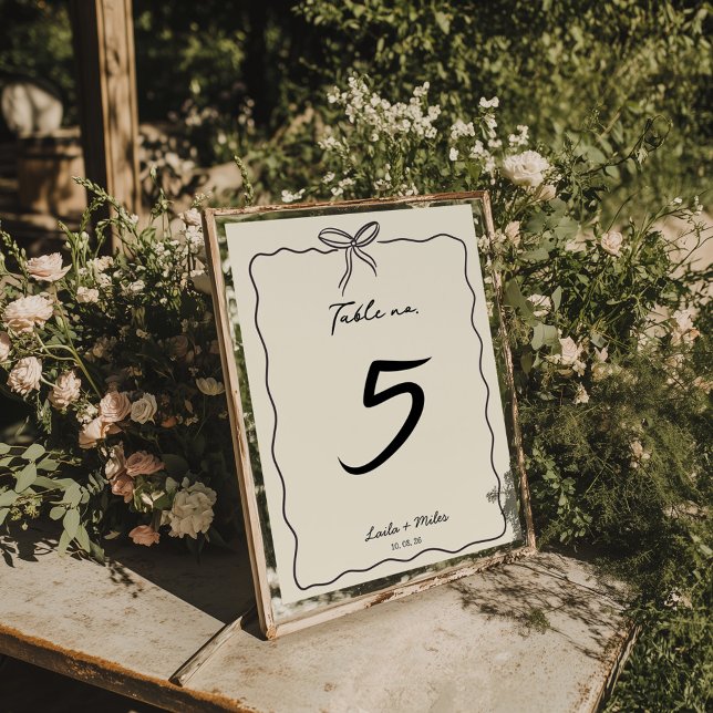 Tarjeta De Mesa Boda caprichosa dibujada a mano (Subido por el creador)