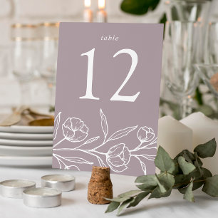 Tarjeta De Mesa Boda con flores bosquejadas en polvo púrpura