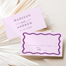 Tarjeta De Mesa Boda con marco ondulado púrpura moderno
