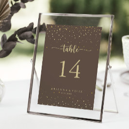 Tarjeta De Mesa Boda de caligrafía dorada Confetti Brown