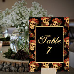 Tarjeta De Mesa Boda de Halloween con cráneo gótico negro<br><div class="desc">Este número de mesa gótico boda recibe a los clientes en su mesa con un patrón de cráneos escalofriantes flotando en un abismo negro detrás de tu monograma. Cada cráneo está adornado con rosas rojas para tu ocasión romántica en Halloween. Sus ojos vacíos y sin alma se contrastan marcadamente con...</div>