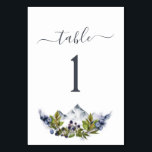 Tarjeta De Mesa Boda de la vegetación de las acuarelas rusticas de<br><div class="desc">Montañas Rústicas al aire libre Berries y Greenery Watercolor de agua Primavera Dusty Blue y Green Elegant and Modern Table Number Card on White Background - incluye hermosa y elegante tipografía de escritura con hojas botánicas modernas y vegetación para la celebración especial del Día de la Boda.</div>