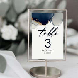 Tarjeta De Mesa Boda de playa azul con escritura náutica moderna