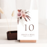 Tarjeta De Mesa Boda Floral Boho Pampas Grass Terracotta<br><div class="desc">Número de mesa de Boda Floral Boho Pampas Grass Terracotta - Elegante carta de boda con césped pampas, florales de terracota y acentos rubíes en un moderno diseño rústico. Perfecto para guiar a los clientes en la recepción, combina una decoración boda de tierra, romántica y moda con un estilo atemporal....</div>
