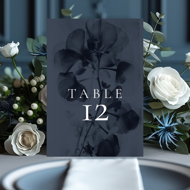 Tarjeta De Mesa Boda floral botánico azul oscuro Moody (Subido por el creador)