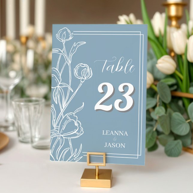 Tarjeta De Mesa Boda floral de mano azul turbia (Dusty Blue Hand Drawn Wildflower Floral Table Number)