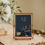 Tarjeta de mesa Boda floral Midnight Blue Gold Lux<br><div class="desc">Nuestra colección "Watercolor Moody Florals" presenta flores oscuras en colores negros, verde azulados y azules de medianoche con acentos dorados combinados con tipografía elegante para todas tus ocasiones. Combina y concuerda con los elementos que quieras y contacta con nosotros si tienes alguna solicitud especial a través de chat o correo...</div>