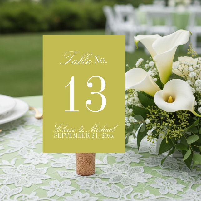 Tarjeta De Mesa Boda Formal Moderna con Letra Chartreuse (Set the dinner tables of your big day with this Modern Script Citrus Green Table Number!)