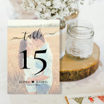 Tarjeta De Mesa Boda fotográfico de Boho Script Heart Doble cara<br><div class="desc">Elegante Caligrafía Guión Foto Sobreposición de números de tabla Boda, Doble cara. Ayude a sus huéspedes a encontrar fácilmente su camino con estas sencillas y elegantes tarjetas de doble cara. Con un texto de bonito "mesa" con letras a mano guión de caligrafía, tu foto favorita, números, entre los nombres un...</div>