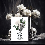 Tarjeta De Mesa Boda gótico floral blanco<br><div class="desc">Espectacular esqueleto vintage floral gótico vintage mano boda de tabla número de tarjeta en acentos de personalizable blanco a los detalles de su evento.</div>