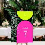 Tarjeta De Mesa Boda Monograma de Árboles de Palm Tree Tropical<br><div class="desc">Arcos de color amarillo neón y rosa sobre el fondo de la hoja de palma oscura con monograma en dibujos de hojas de palma y palmeras de línea blanca y negra a cada lado</div>