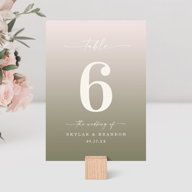 Tarjeta De Mesa Boda monogramado de Ombre verde rosa y lirio en po (Subido por el creador)