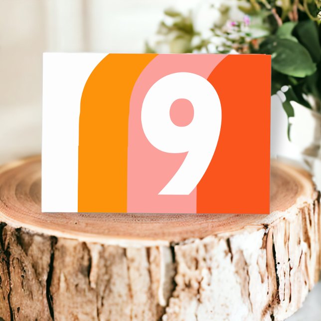 Tarjeta De Mesa Boda retro negrita (Bold Retro Wedding Table Number from Ricaso. Perfect for the fun bold couple)