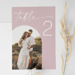 Tarjeta De Mesa Boda rosa de Rubor | Elegante foto de arco Rosa su<br><div class="desc">Añade un toque suave y romántico a tu decoración boda con esta tarjeta de número de mesa rosa. Diseñado con un texto de guión elegante y una sección de fotos en forma de arco de personalizable, este suave diseño minimalista de rosa es perfecto para parejas que planean un boda moderno,...</div>