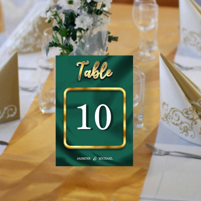 Tarjeta De Mesa Boda simple de guiones de oro y verde esmeralda (Subido por el creador)