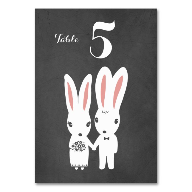 Tarjeta De Mesa Bunnies Pareja Chalkboard Estilo Boda Recepción (Anverso)
