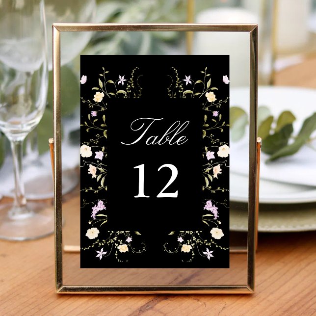 Tarjeta De Mesa Caligrafía Boda de Flores Silvestres en blanco y n (Subido por el creador)