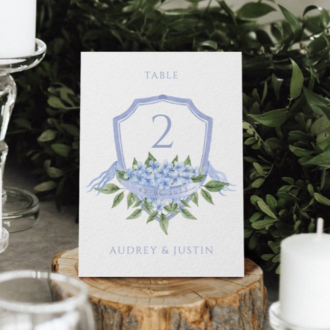 Tarjeta de mesa con cresta de boda de Hortensia Az (Subido por el creador)