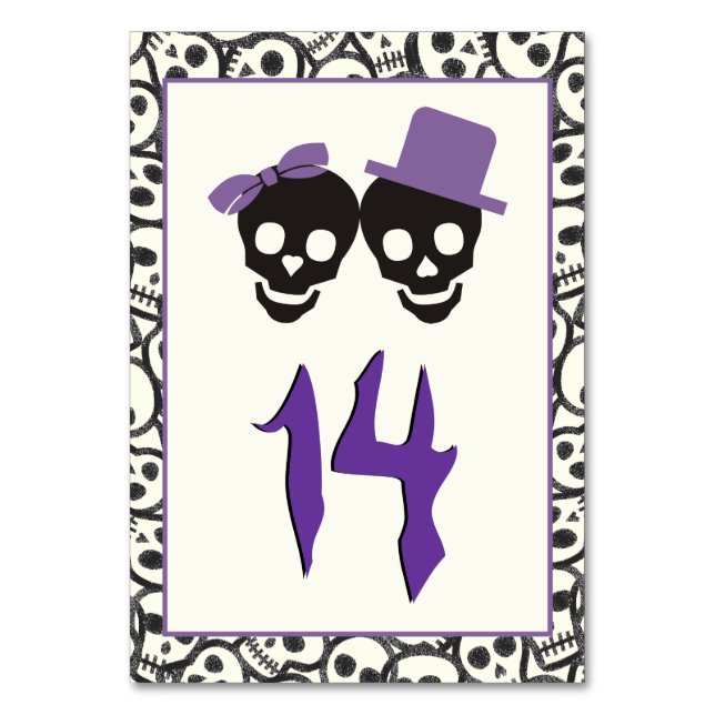 Tarjeta De Mesa Cránulos divertidos Halloween púrpura número de ta (Anverso)