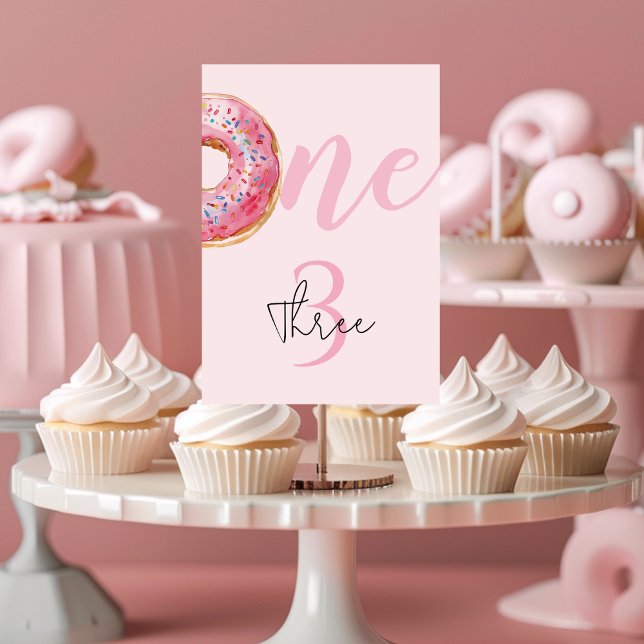 Tarjeta De Mesa Cumpleaños del donut rosado (Subido por el creador)