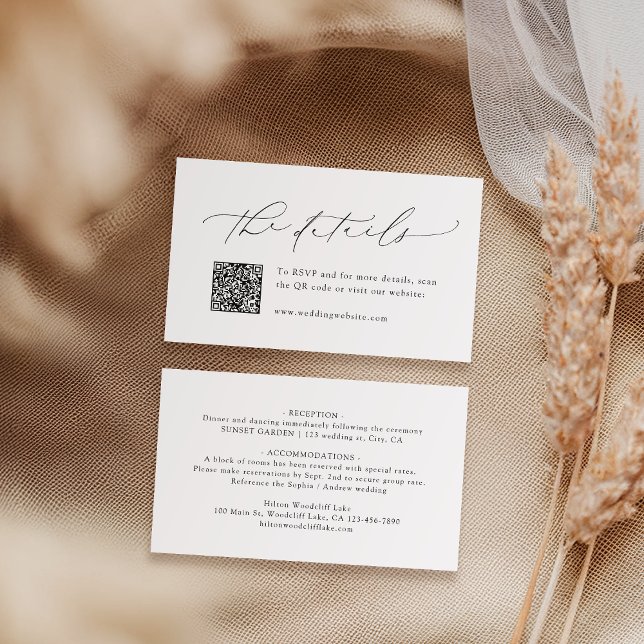 Tarjeta De Mesa Detalles del Boda de código QR de guión moderno mi (Minimalist Modern Script QR Code Wedding Details Place Card)