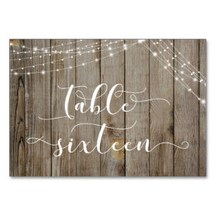 Tarjeta de mesa dieciséis de madera marrón desgast