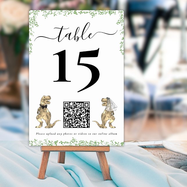 Tarjeta De Mesa Dinosaur Wedding QR Code Table Number (Dinosaur wedding qr code table number card T-Rex bride & groom dino watercolor eucalyptus foliage)