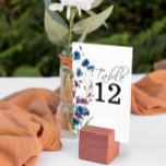 Tarjeta De Mesa Duste Royal Blue Purple Bloom Floral Table Number<br><div class="desc">Elegante,  moderna y elegante tarjeta de boda con un follaje de flores silvestres polvorientas,  azul real,  violeta y eucalipto.</div>