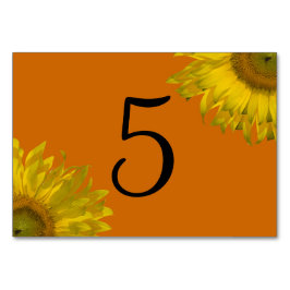 Tarjeta De Mesa El girasol amarillo en los números de la mesa Nara