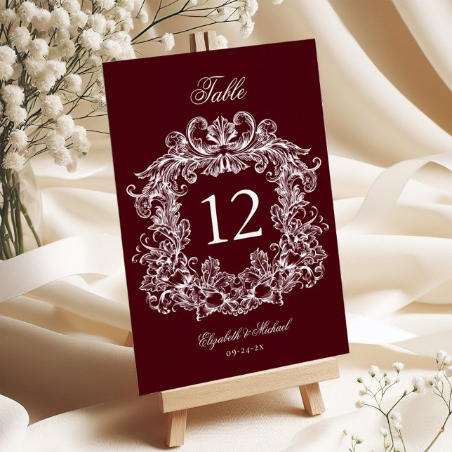 Tarjeta De Mesa Elegant Vintage Crest Burgundy Wedding (Subido por el creador)