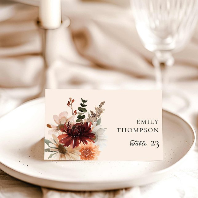 Tarjeta De Mesa Elegante Boda de Borgoña (Burgundy Fall Floral Wedding Escort Card)